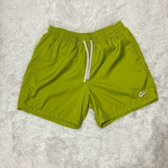 Nike Other - NIKE MEN GREEN WOVEN FLOW LINED SHORT PANTS.SIZE-LARGE.
